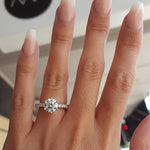 6 Claws Classic Engagement Ring
