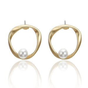 Pearl Dangle Earrings